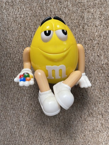 Yellow peanut - m&m’s,