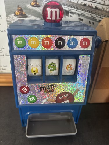 Slot machine sweet candy - m&m's, sweet/candy